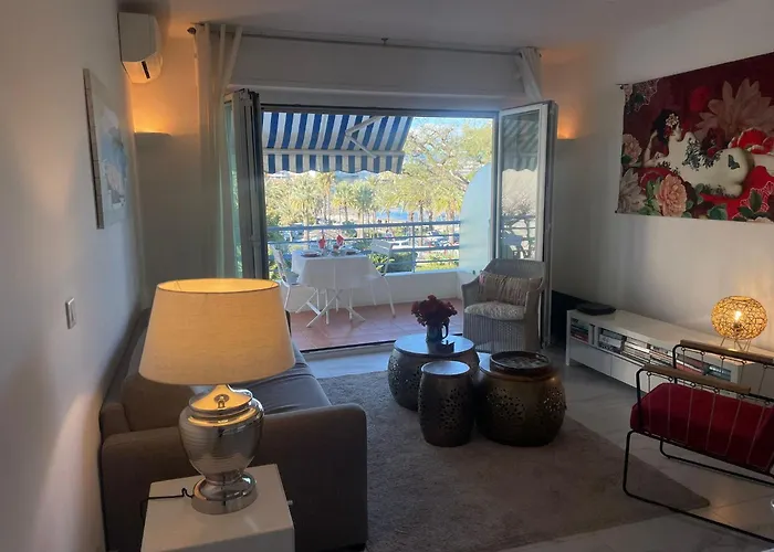 Superior On First Floor With Sea View Antibes