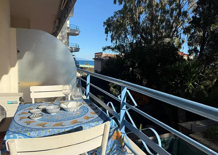 Superior On First Floor With Sea View Apartman