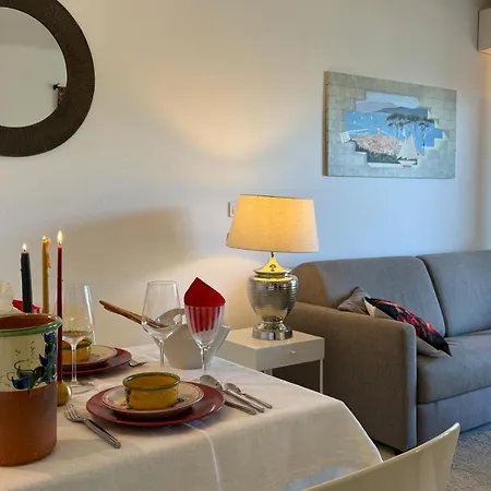 Superior On First Floor With Sea View Αντίμπ