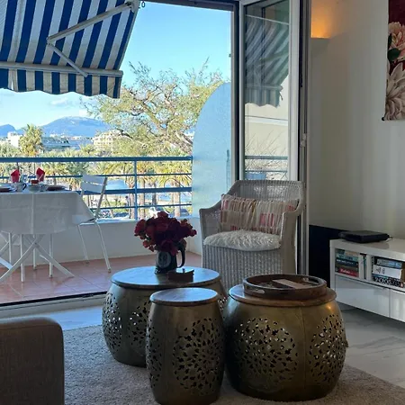 Superior On First Floor With Sea View Apartment Antibes