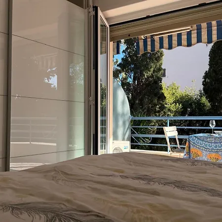 Apartment Superior On First Floor With Sea View Antibes