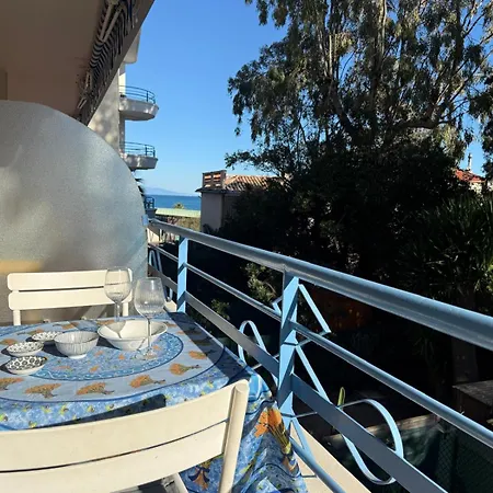 Superior On First Floor With Sea View Apartment