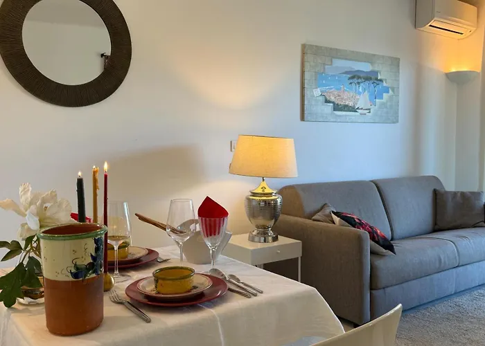 Superior On First Floor With Sea View Antibes