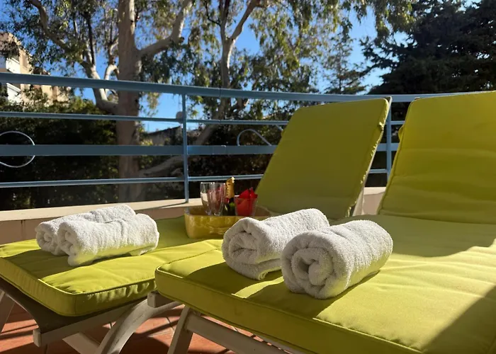 Superior On First Floor With Sea View * Antibes