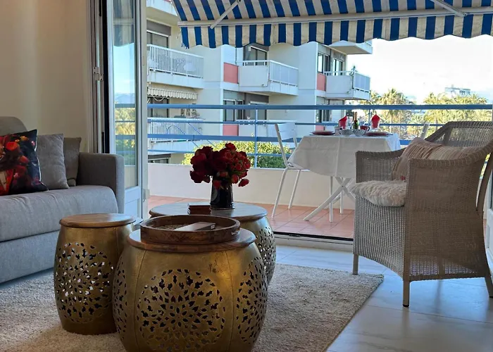 Superior On First Floor With Sea View * Antibes